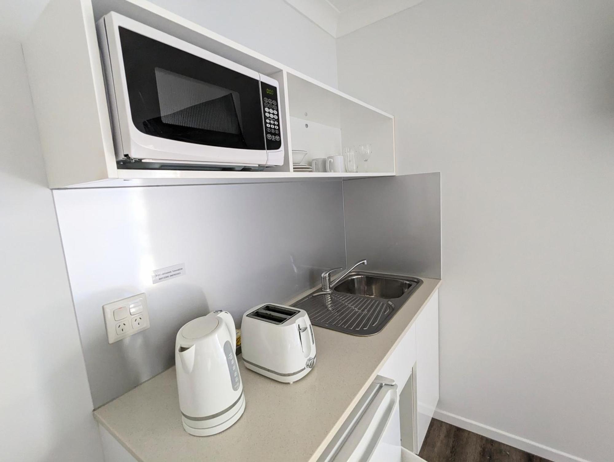 Escape On Lake Cairns Exterior foto