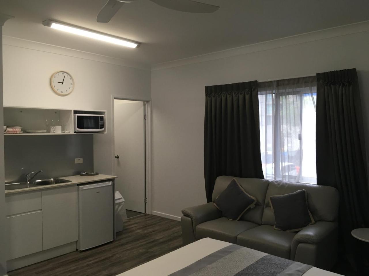 Escape On Lake Cairns Exterior foto
