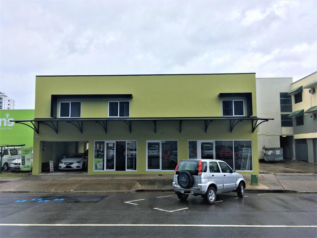Escape On Lake Cairns Exterior foto